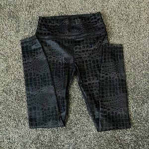 ZYIA Active size 6-8 workout pants